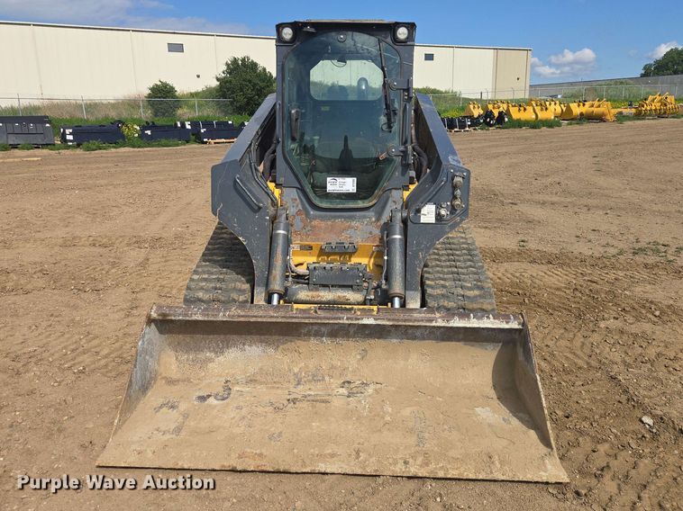 image for item DP8988 2022 John Deere 333G tracked skid steer loader