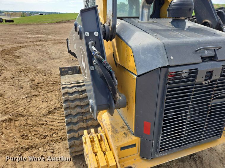 image for item DP8988 2022 John Deere 333G tracked skid steer loader