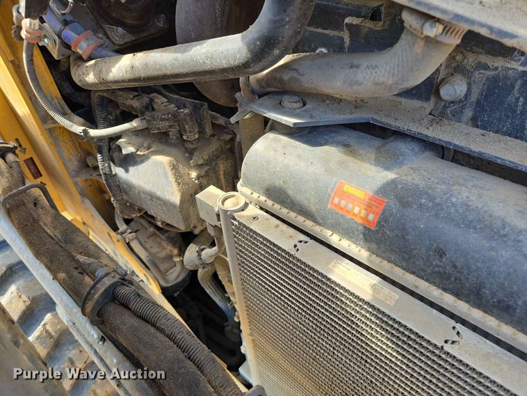 image for item DP8988 2022 John Deere 333G tracked skid steer loader