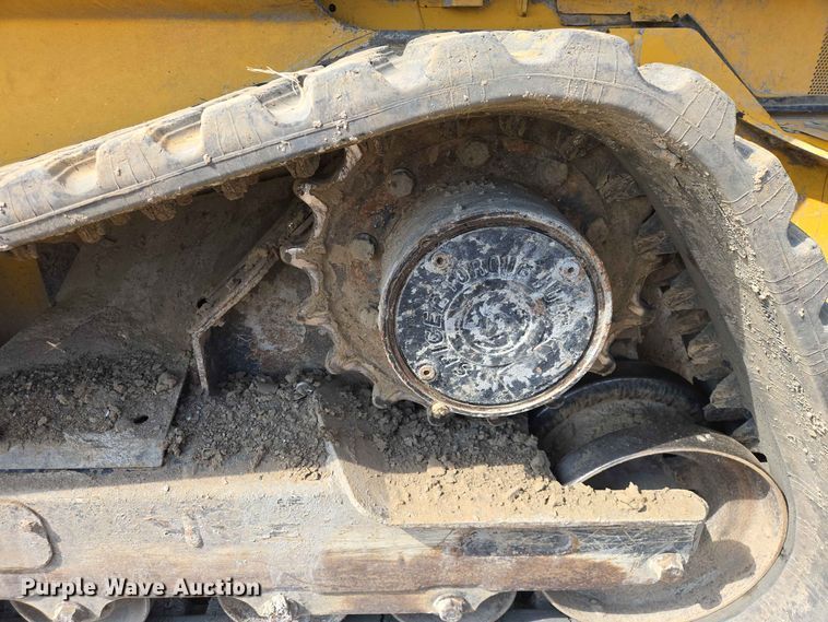 image for item DP8988 2022 John Deere 333G tracked skid steer loader