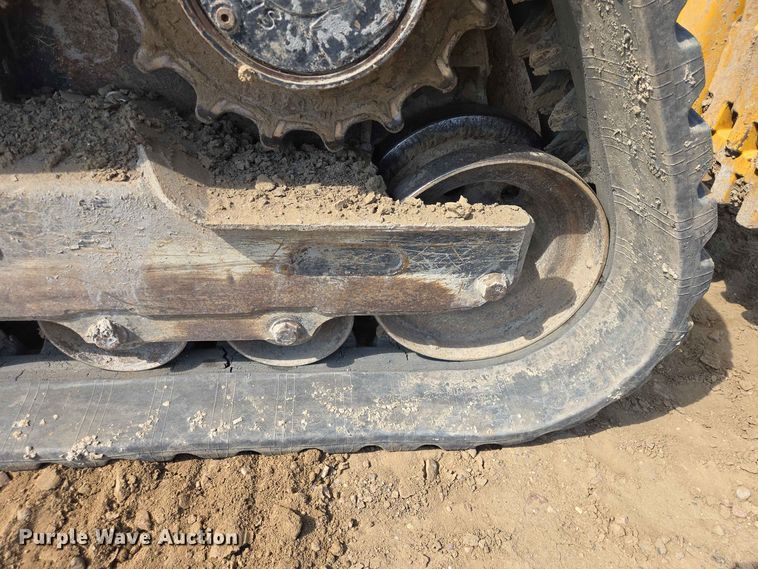 image for item DP8988 2022 John Deere 333G tracked skid steer loader