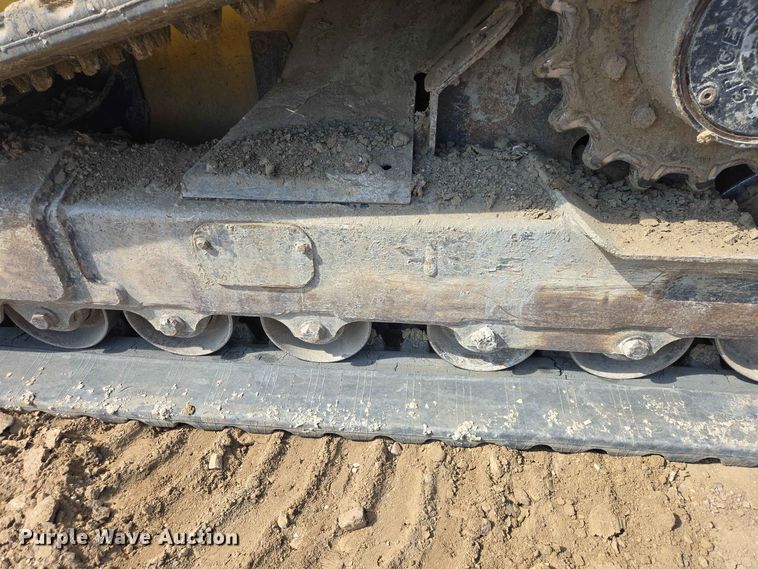 image for item DP8988 2022 John Deere 333G tracked skid steer loader