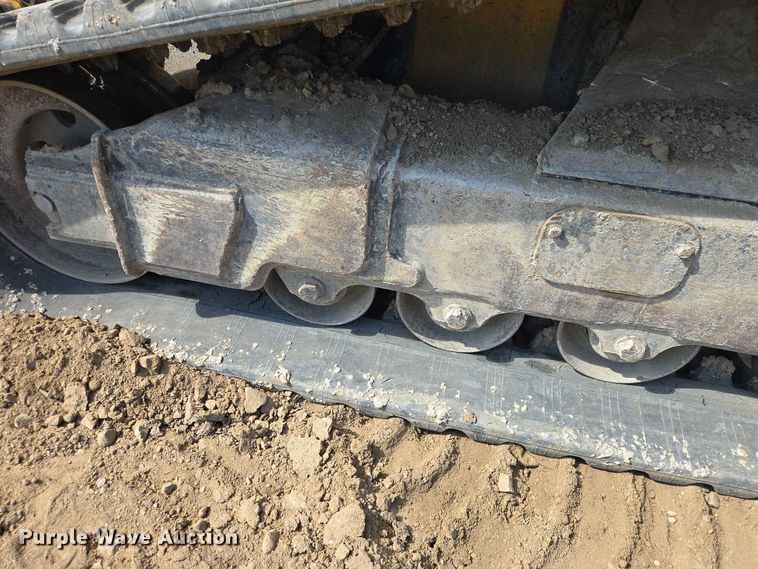 image for item DP8988 2022 John Deere 333G tracked skid steer loader