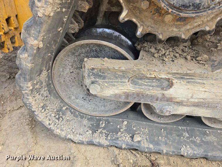 image for item DP8988 2022 John Deere 333G tracked skid steer loader