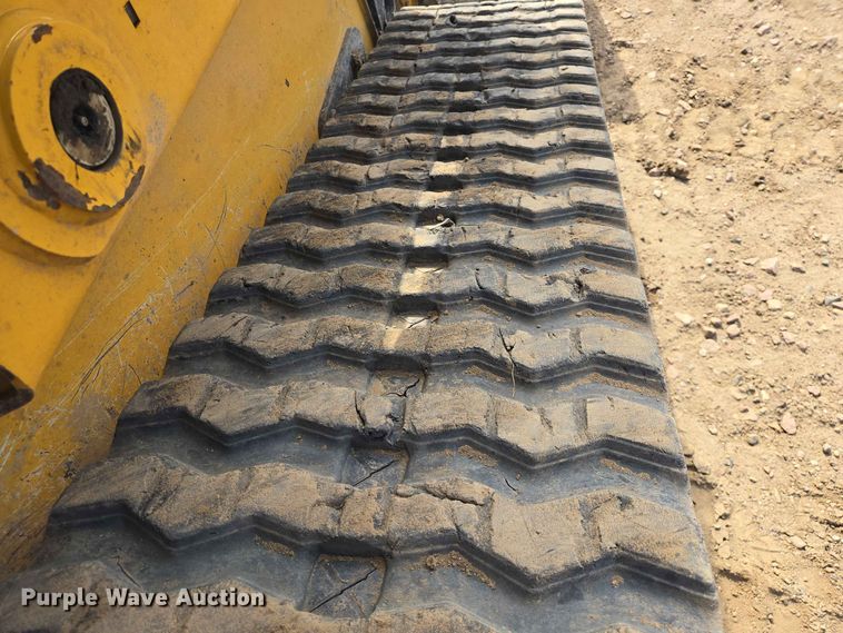 image for item DP8988 2022 John Deere 333G tracked skid steer loader