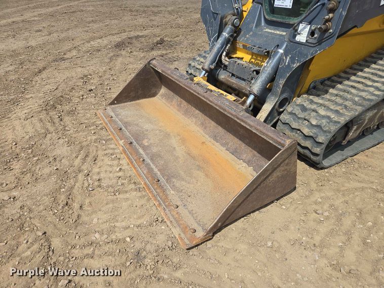 image for item DP8989 2022 John Deere 333G tracked skid steer loader