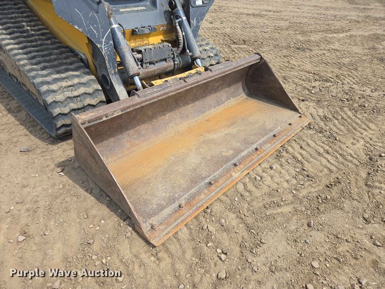 image for item DP8989 2022 John Deere 333G tracked skid steer loader