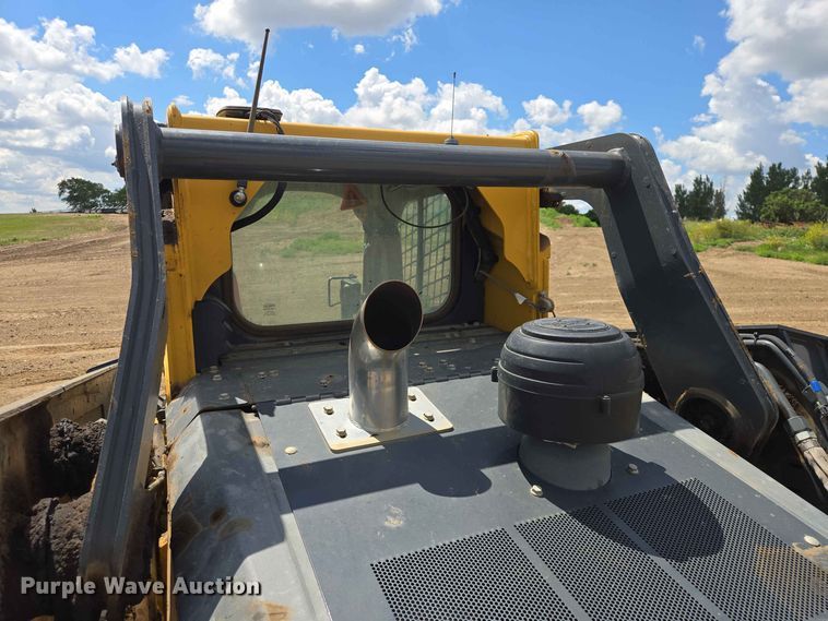 image for item DP8989 2022 John Deere 333G tracked skid steer loader