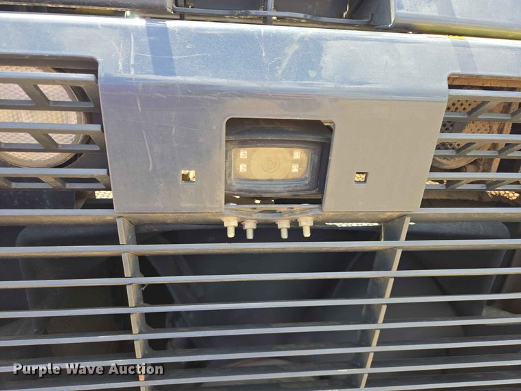 image for item DP8989 2022 John Deere 333G tracked skid steer loader