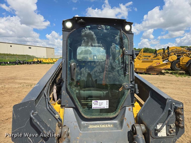 image for item DP8989 2022 John Deere 333G tracked skid steer loader