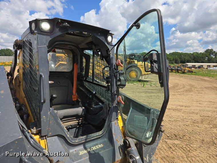image for item DP8989 2022 John Deere 333G tracked skid steer loader