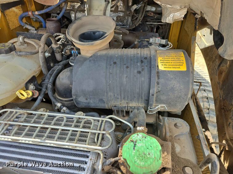 image for item DP8989 2022 John Deere 333G tracked skid steer loader
