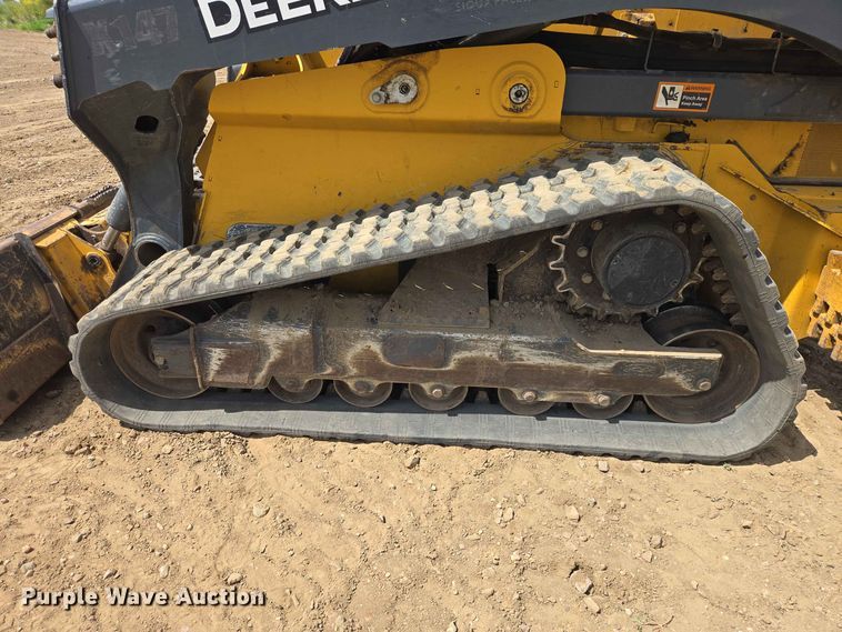 image for item DP8989 2022 John Deere 333G tracked skid steer loader