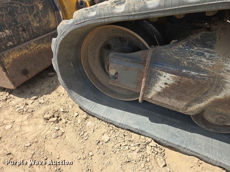 image for item DP8989 2022 John Deere 333G tracked skid steer loader