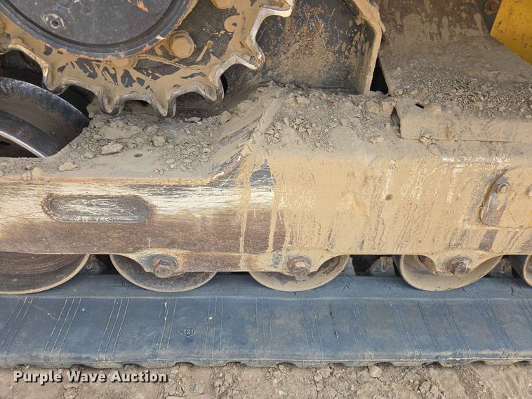 image for item DP8989 2022 John Deere 333G tracked skid steer loader