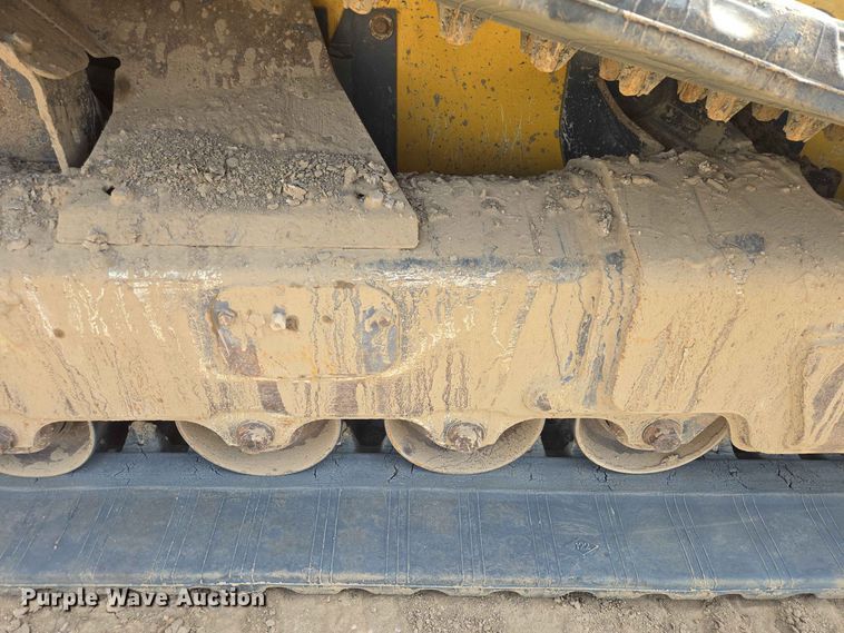 image for item DP8989 2022 John Deere 333G tracked skid steer loader