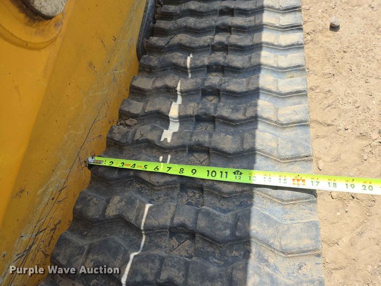 image for item DP8989 2022 John Deere 333G tracked skid steer loader