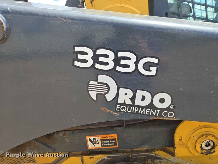 image for item DP8989 2022 John Deere 333G tracked skid steer loader
