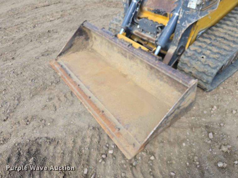 image for item DP8990 2022 John Deere 333G tracked skid steer loader