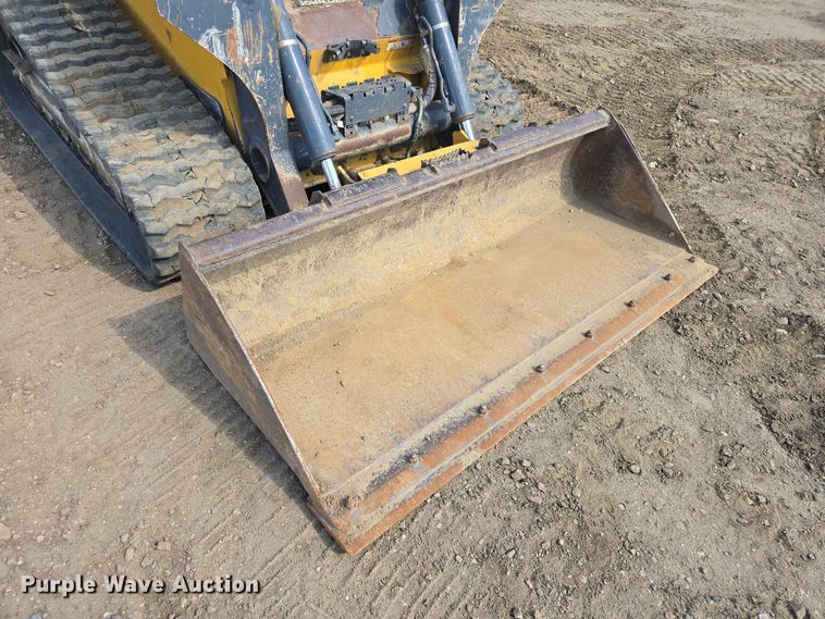 image for item DP8990 2022 John Deere 333G tracked skid steer loader