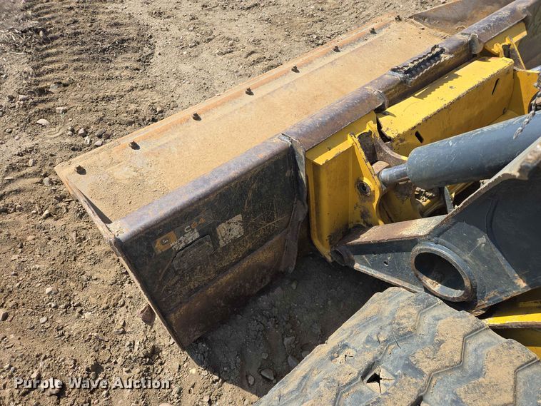 image for item DP8990 2022 John Deere 333G tracked skid steer loader