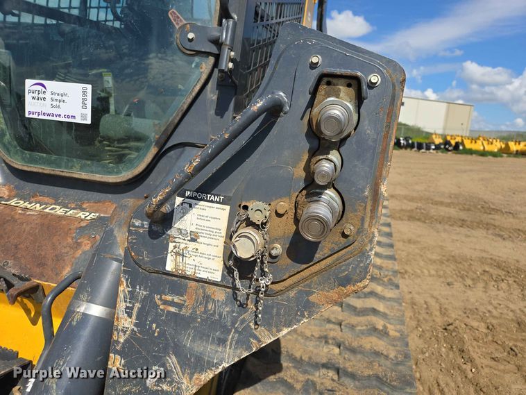 image for item DP8990 2022 John Deere 333G tracked skid steer loader