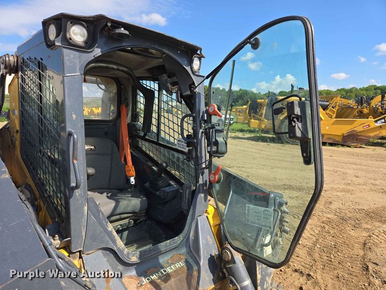 image for item DP8990 2022 John Deere 333G tracked skid steer loader
