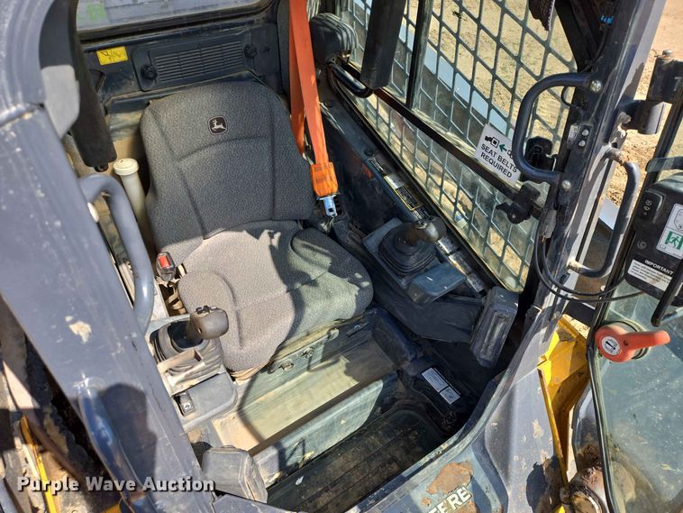 image for item DP8990 2022 John Deere 333G tracked skid steer loader