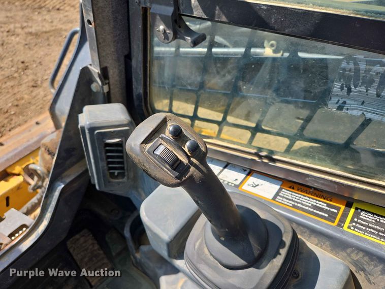 image for item DP8990 2022 John Deere 333G tracked skid steer loader