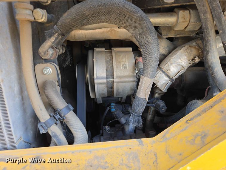 image for item DP8990 2022 John Deere 333G tracked skid steer loader