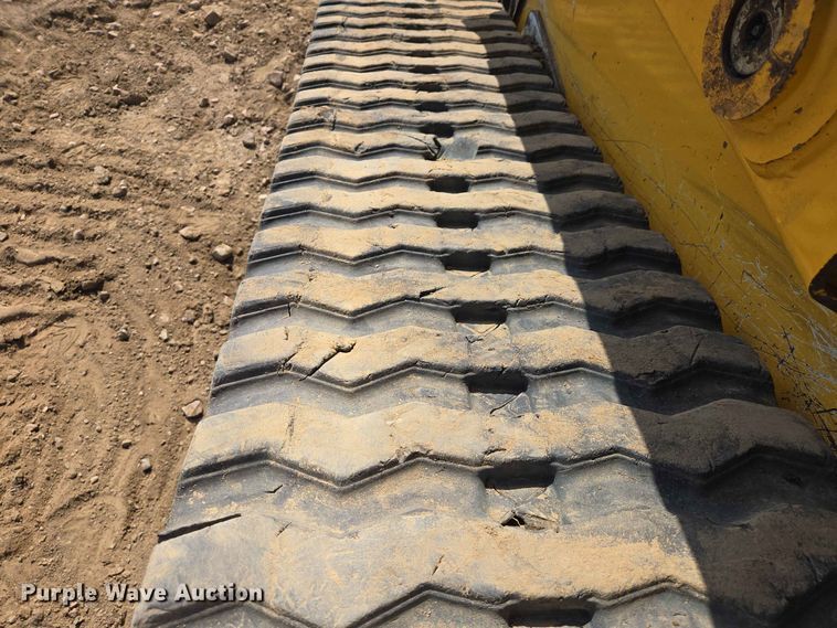 image for item DP8990 2022 John Deere 333G tracked skid steer loader
