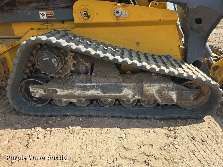 image for item DP8990 2022 John Deere 333G tracked skid steer loader