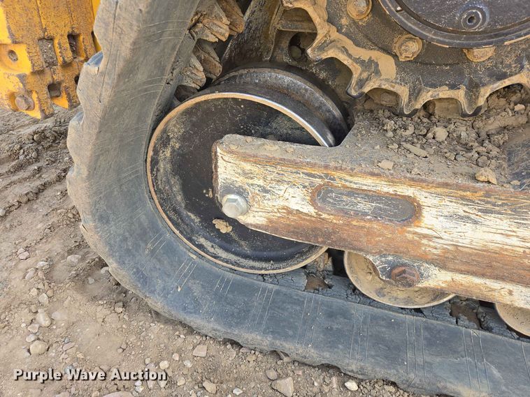 image for item DP8990 2022 John Deere 333G tracked skid steer loader