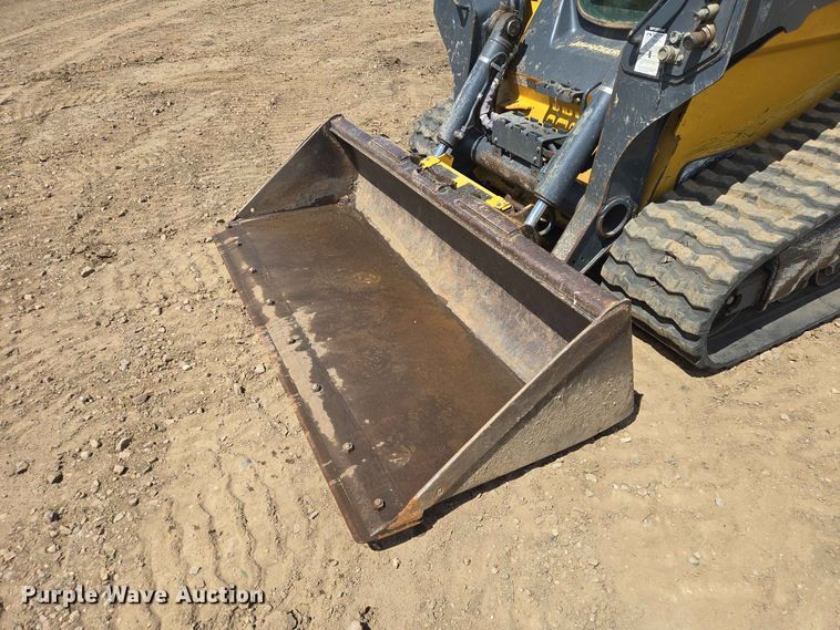 image for item DP8991 2022 John Deere 333G tracked skid steer loader