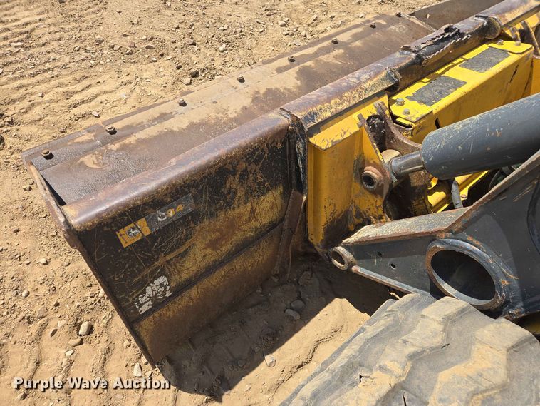 image for item DP8991 2022 John Deere 333G tracked skid steer loader