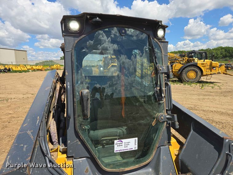 image for item DP8991 2022 John Deere 333G tracked skid steer loader