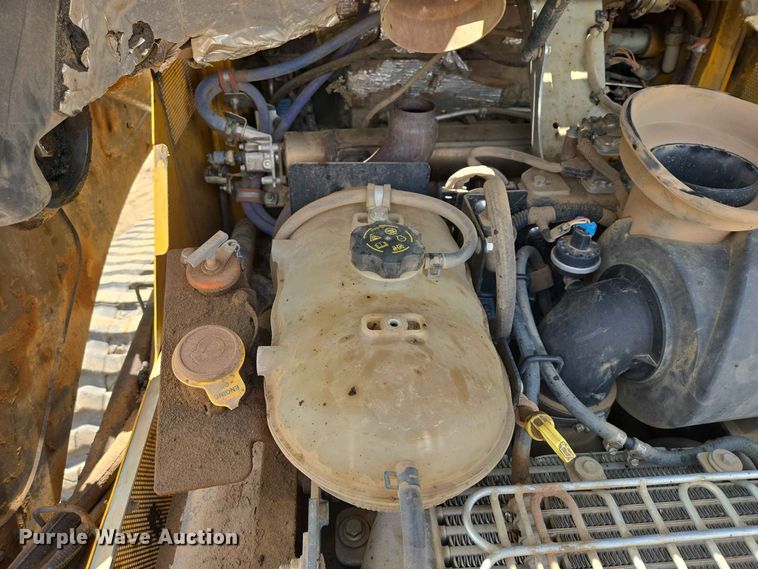 image for item DP8991 2022 John Deere 333G tracked skid steer loader