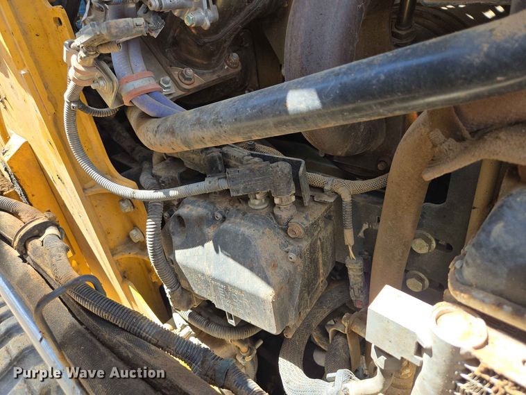 image for item DP8991 2022 John Deere 333G tracked skid steer loader