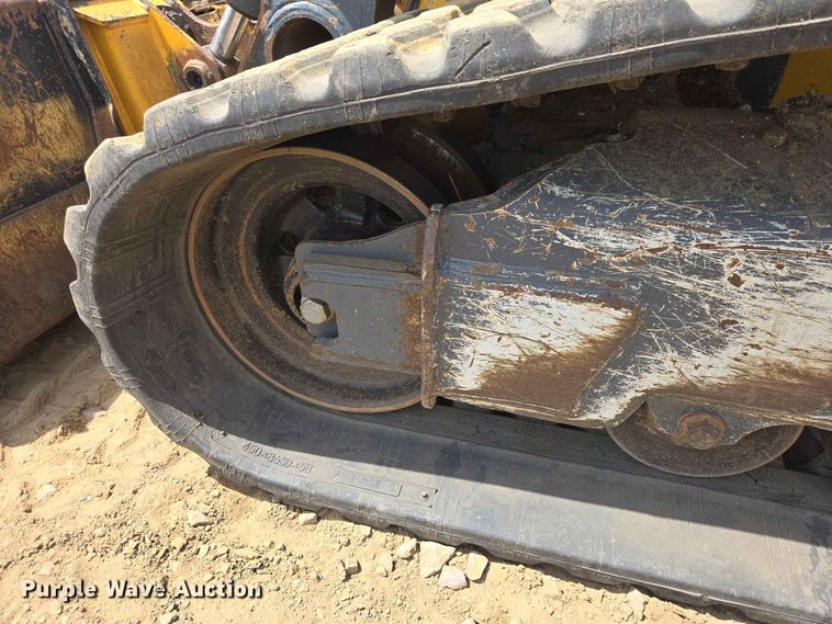 image for item DP8991 2022 John Deere 333G tracked skid steer loader