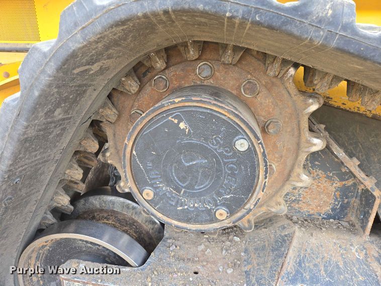 image for item DP8991 2022 John Deere 333G tracked skid steer loader