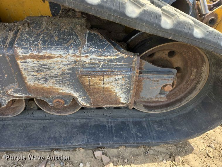 image for item DP8991 2022 John Deere 333G tracked skid steer loader