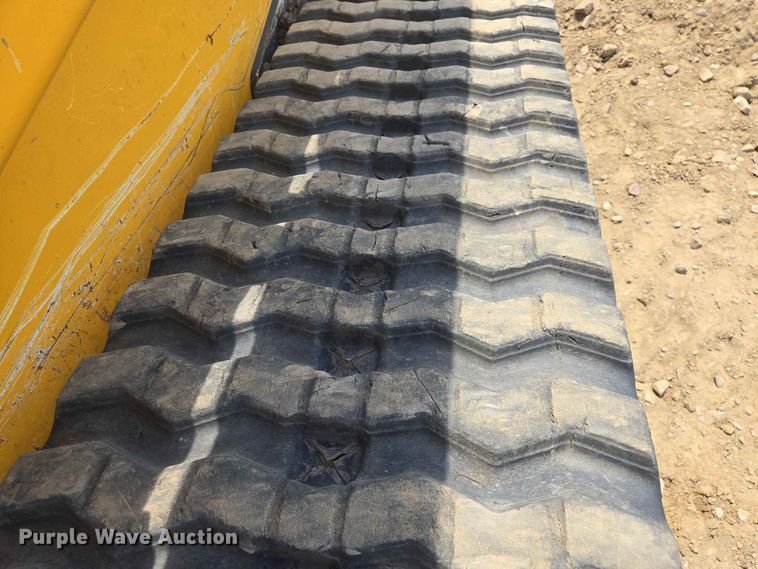 image for item DP8991 2022 John Deere 333G tracked skid steer loader