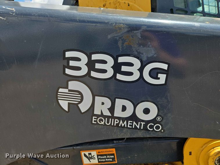 image for item DP8991 2022 John Deere 333G tracked skid steer loader