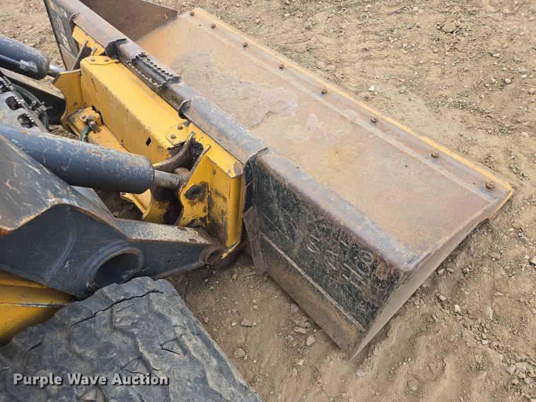 image for item DP8992 2022 John Deere 333G tracked skid steer loader