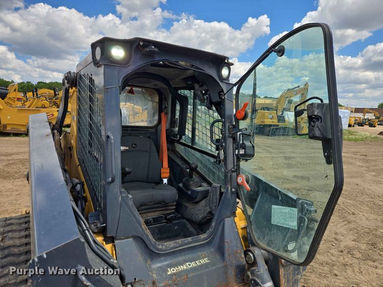 image for item DP8992 2022 John Deere 333G tracked skid steer loader