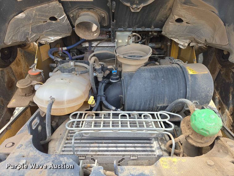 image for item DP8992 2022 John Deere 333G tracked skid steer loader