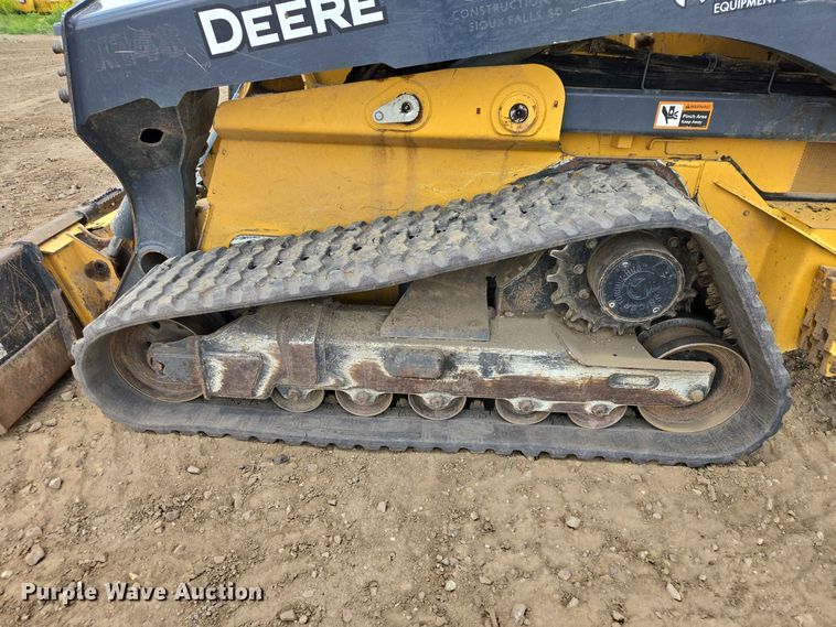 image for item DP8992 2022 John Deere 333G tracked skid steer loader
