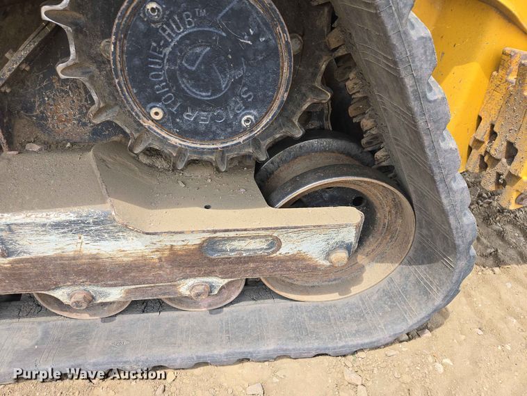 image for item DP8992 2022 John Deere 333G tracked skid steer loader