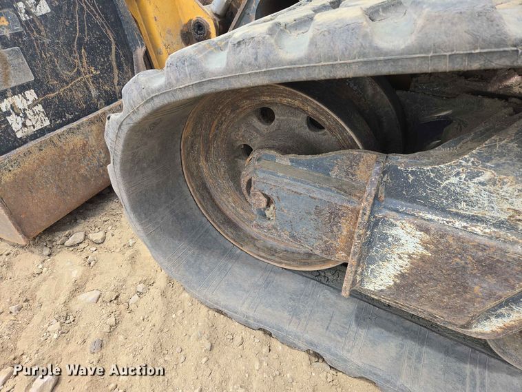 image for item DP8992 2022 John Deere 333G tracked skid steer loader
