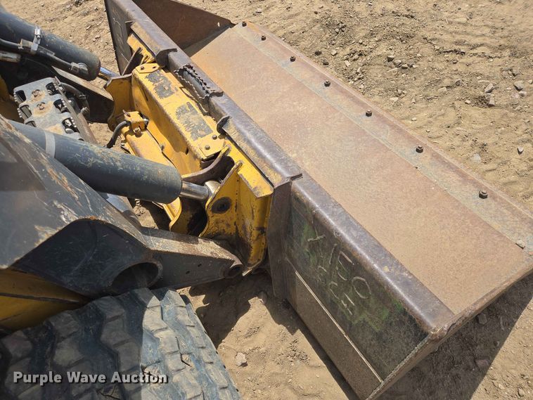 image for item DP8993 2022 John Deere 333G tracked skid steer loader